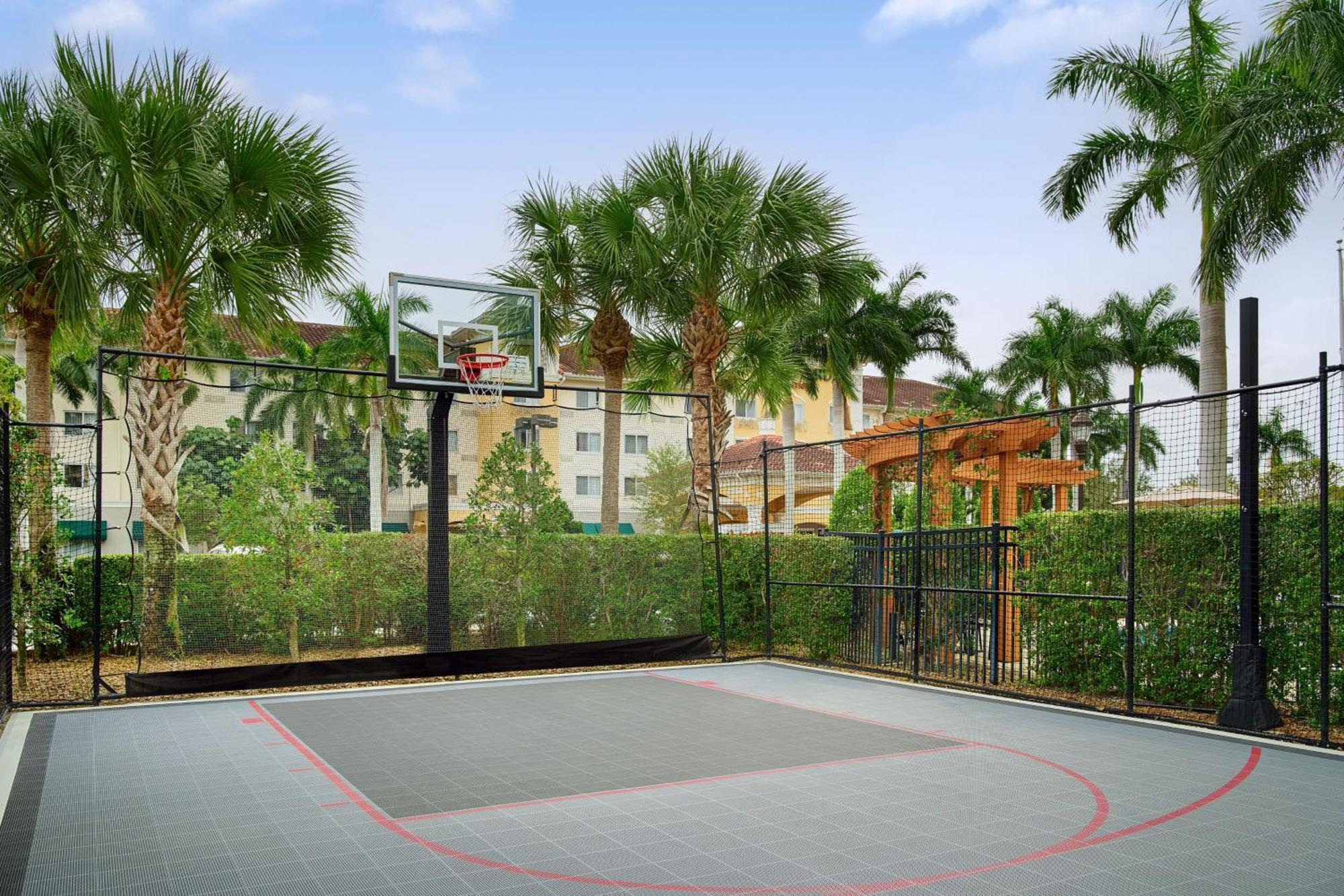 Residence Inn By Marriott Fort Myers At I-75 And Gulf Coast Town Center Estero Dış mekan fotoğraf